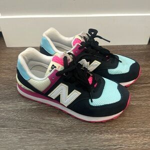 RARE New Balance 574 ‘Black Pink Glow’